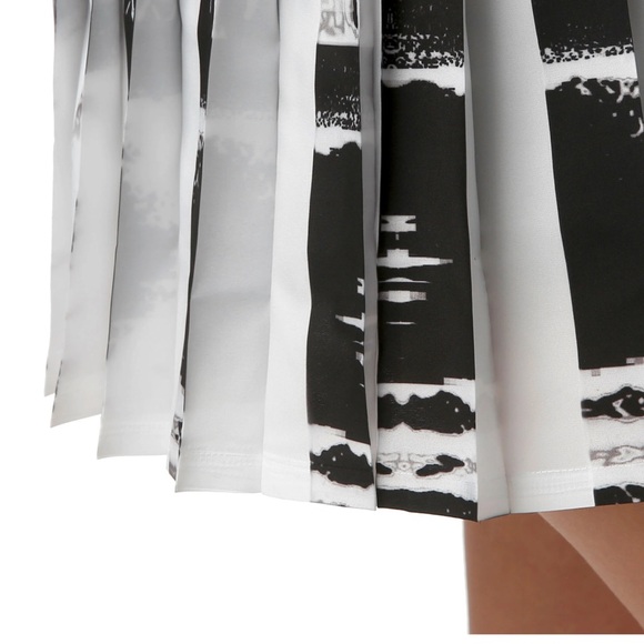 Adidas Black and White New York City Pleated Tennis Skirt - size L - Picture 7 of 10